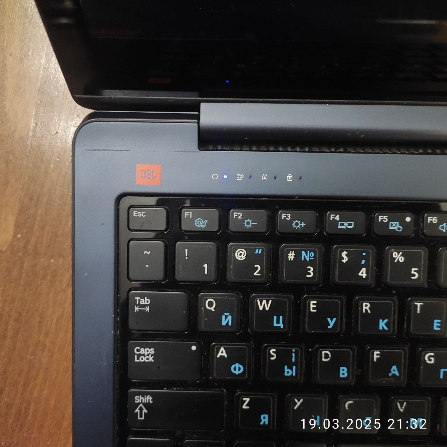 Samsung np540u4e i5-3337u 8gb 240intel 14'' сенсор