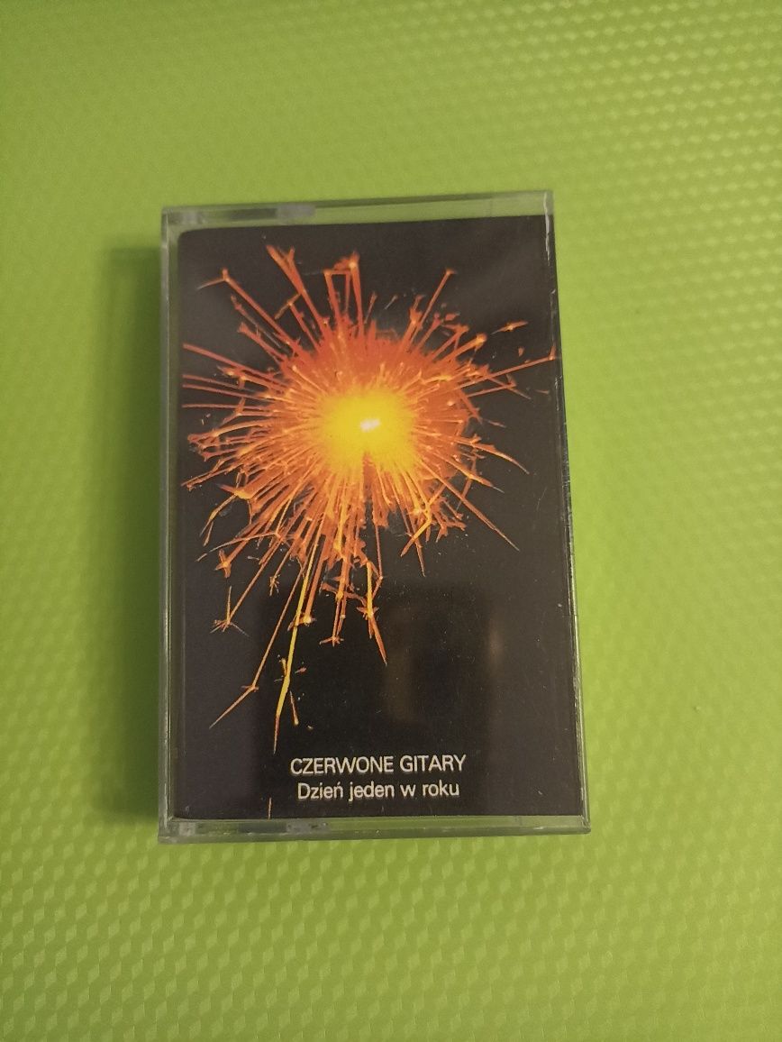 Czerwone Gitary dzień jeden w roku kaseta audio