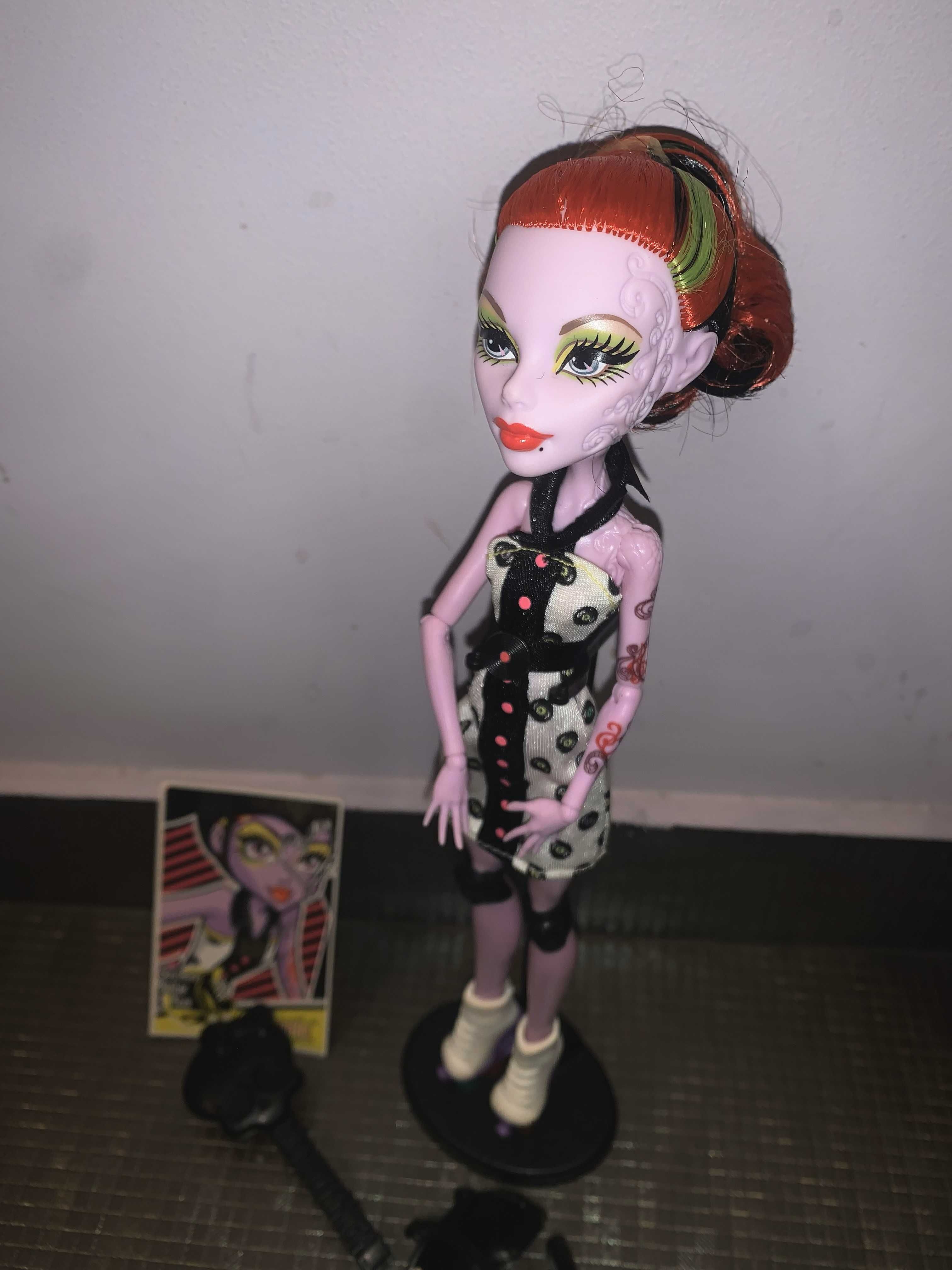 Лялька Оперета Monster High Roller Maze Operetta