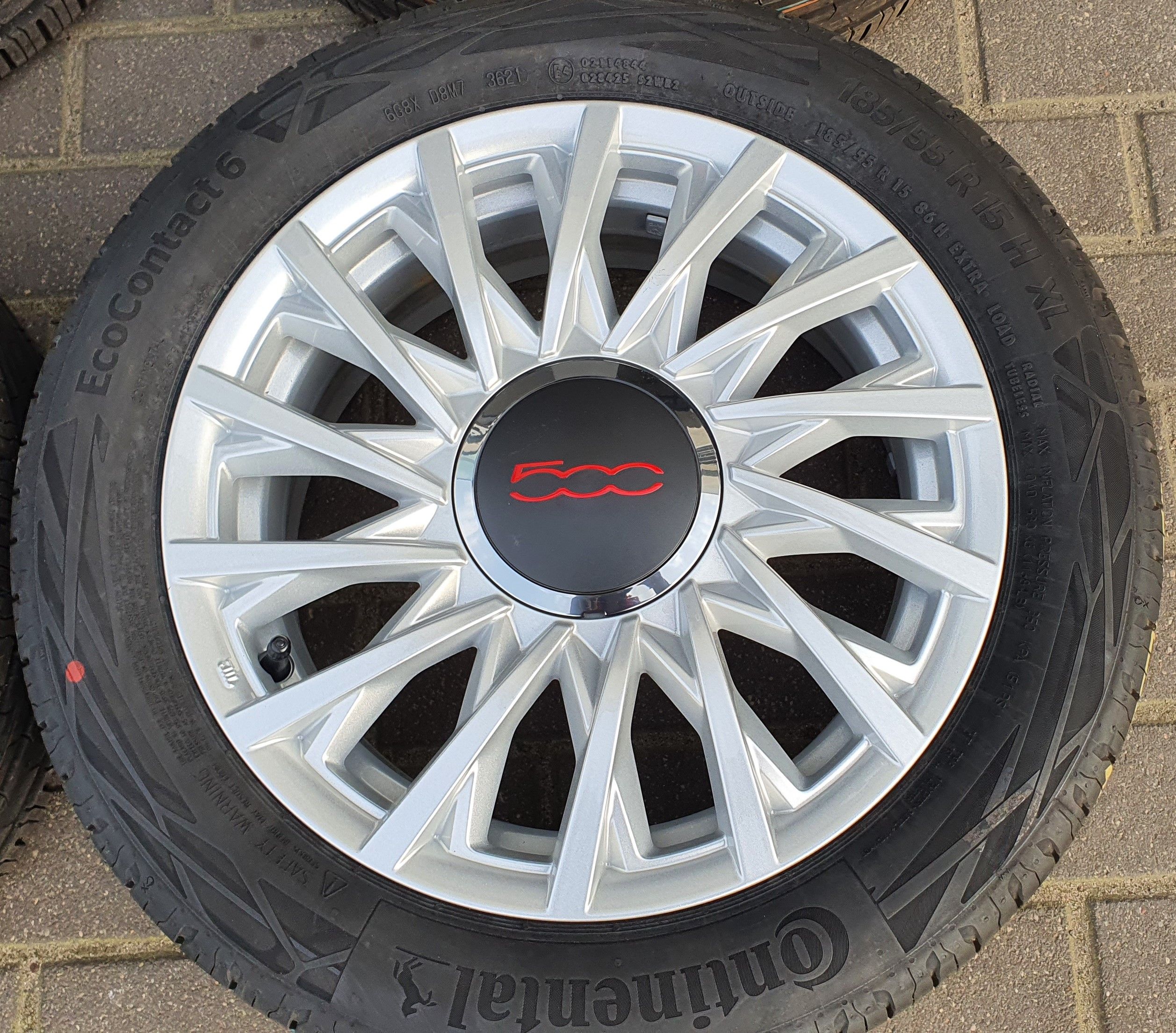 4x Felgi oryginalne FIAT 500 OE 6x 15 4x98 ET35 58,1 srebrne NOWE