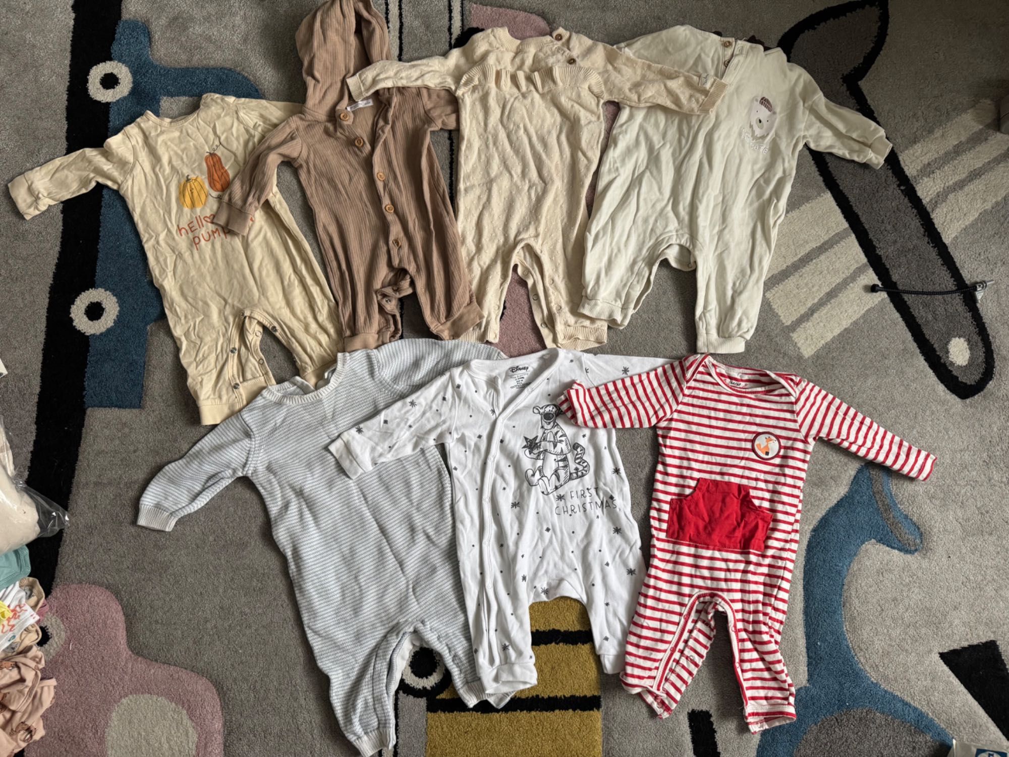 Paka zestaw ubrań dla dziewczynki 68, w tym kombinezon wiosenny H&M