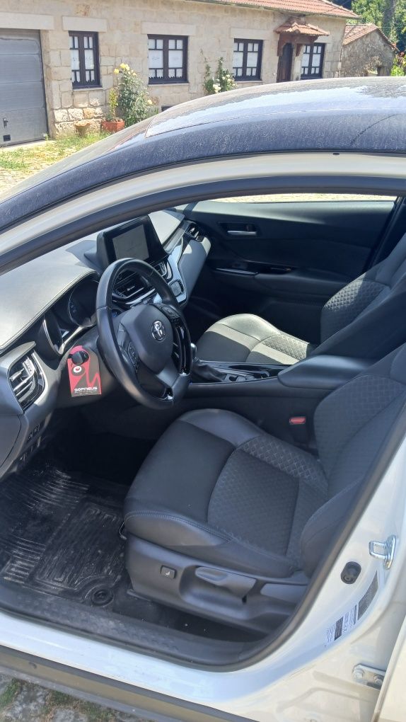 Toyota CHR Square 1.8