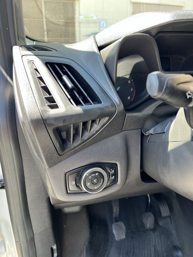 Ford transit conect  2015