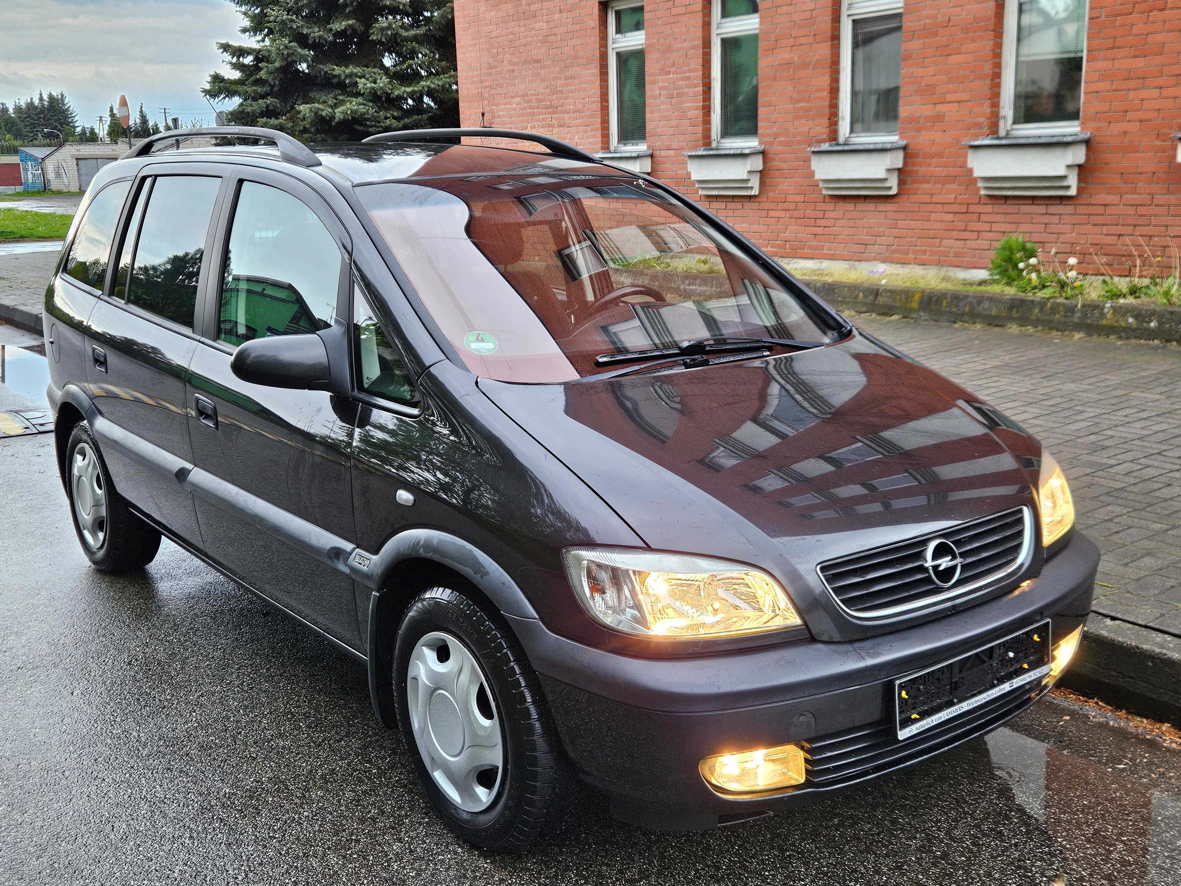 Opel Zafira 1.8 Benzyna 2001r z klimatyzacją 7 osobwy