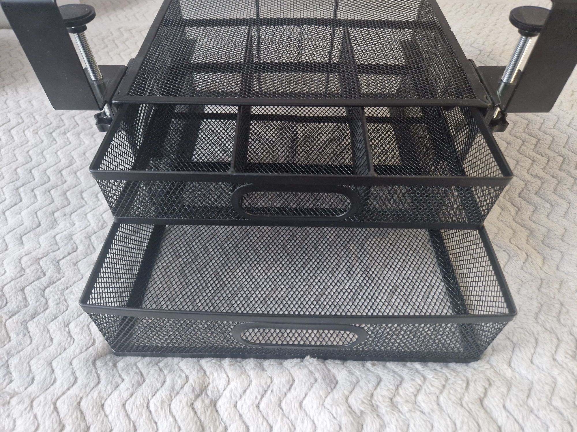 Organizer pod biurko