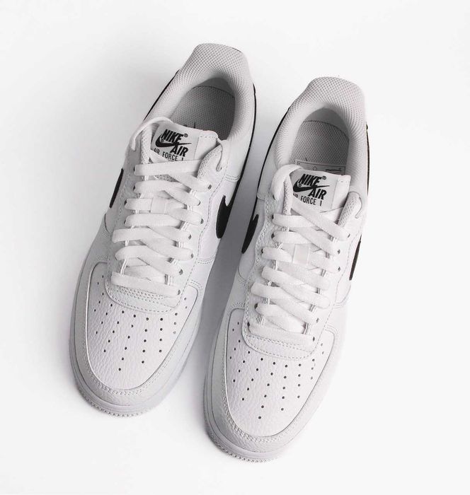Кросівки чоловічі Nike Air Force 1 07 White CT2302-100  розмір EU 40.5
