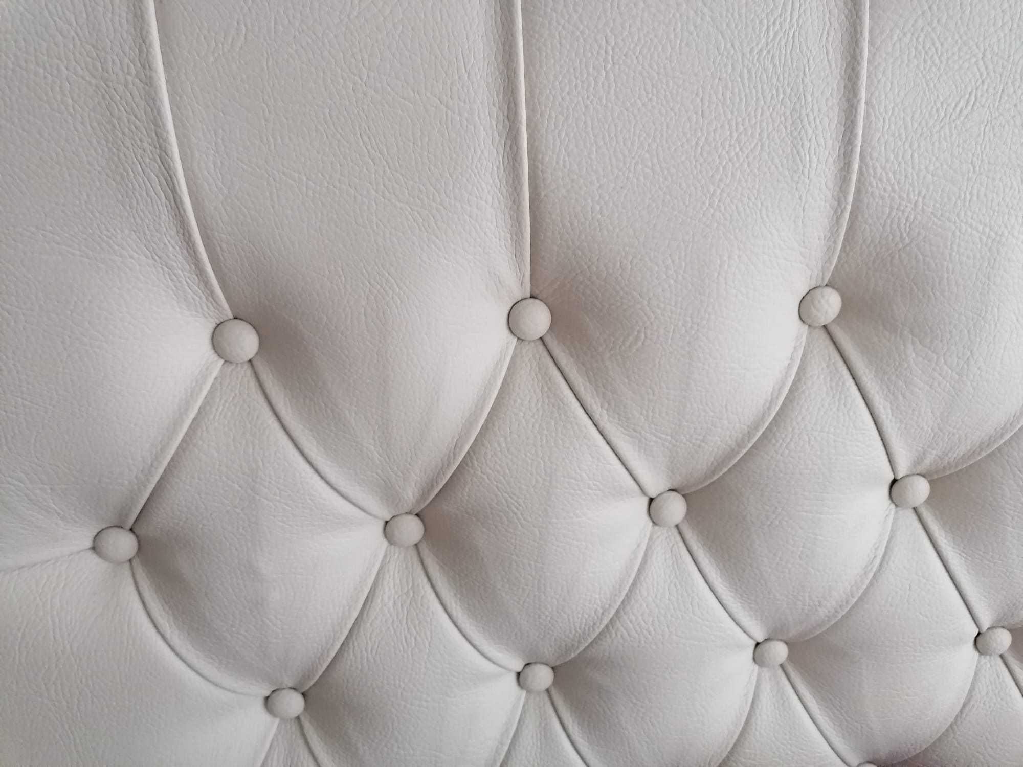 Cabeceira de cama em capitone dobrado