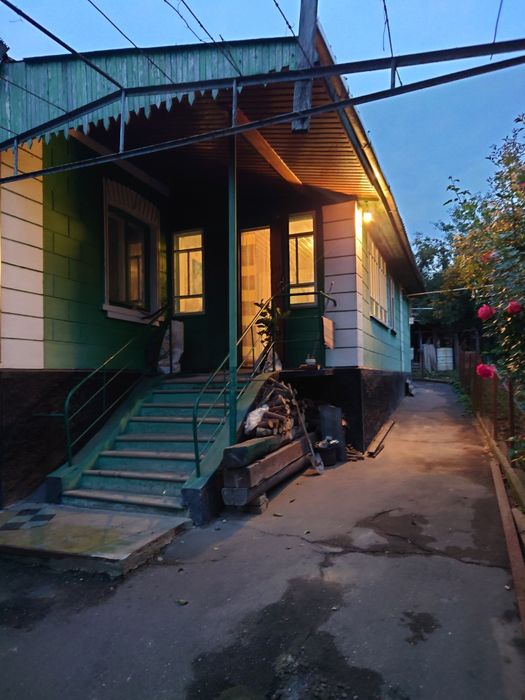 Продам власний будинок у місті Жмеринка!