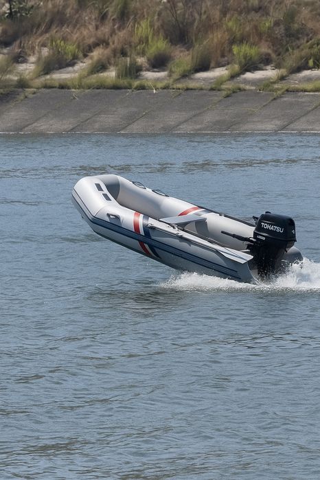 Barco 290 air Deck com motor 6hp