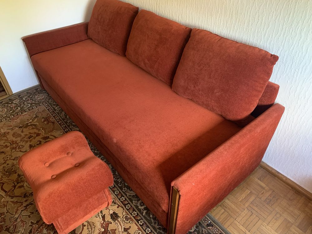 Sofa z mala pufa