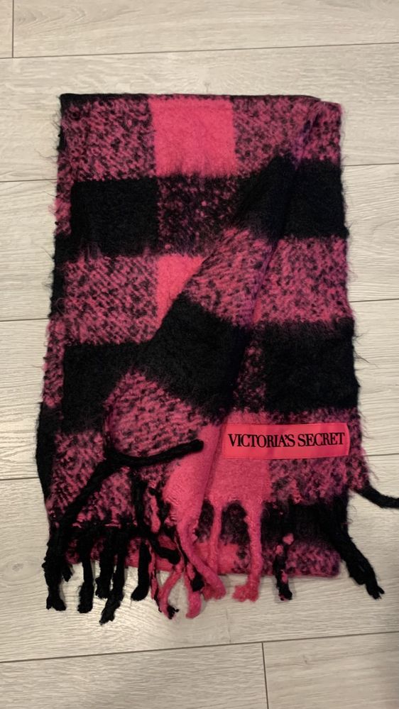Щарф Victoria’s Secret