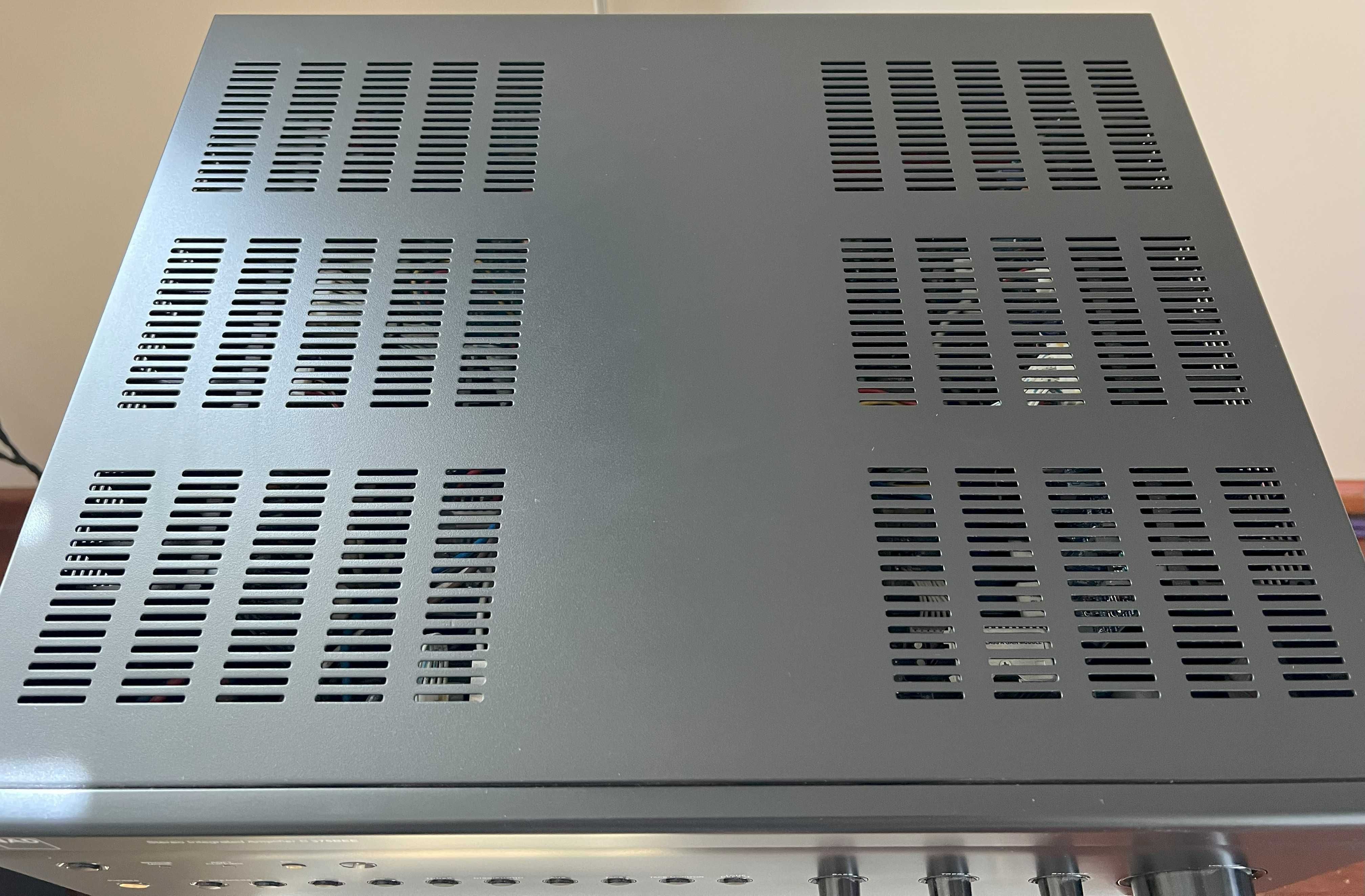 NAD C375 BEE wzmacniacz zintegrowany stereo 200W 8Ω / 300W 4Ω
