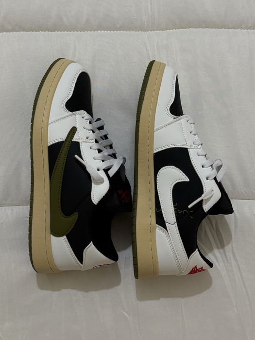 Air Jordan 1 low travis scott