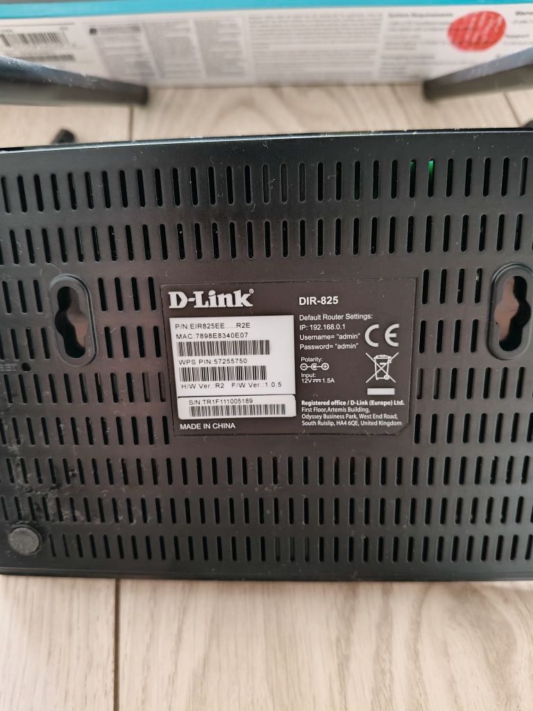 Router DIR-825 D-Link