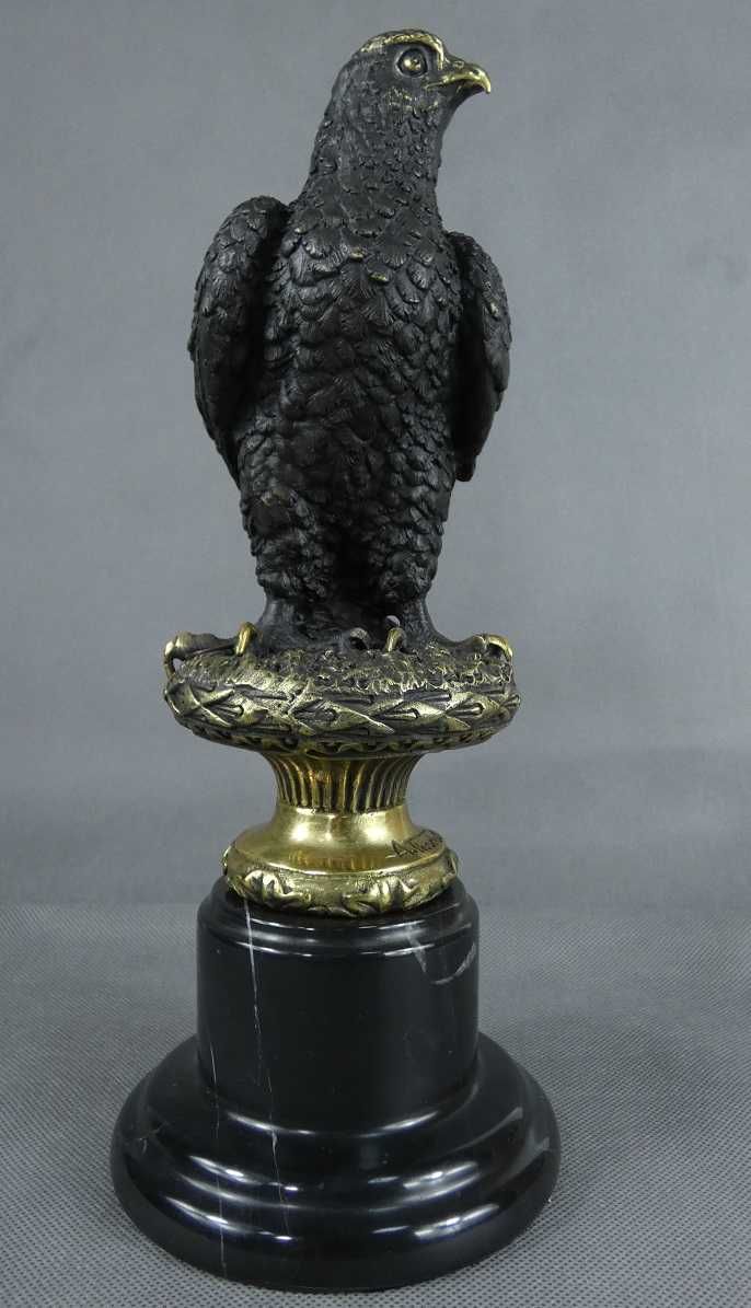 Figura ORZEŁ sokół BRĄZ marmur RZEŹBA sygnowana A. Thorburn 3,7 kg