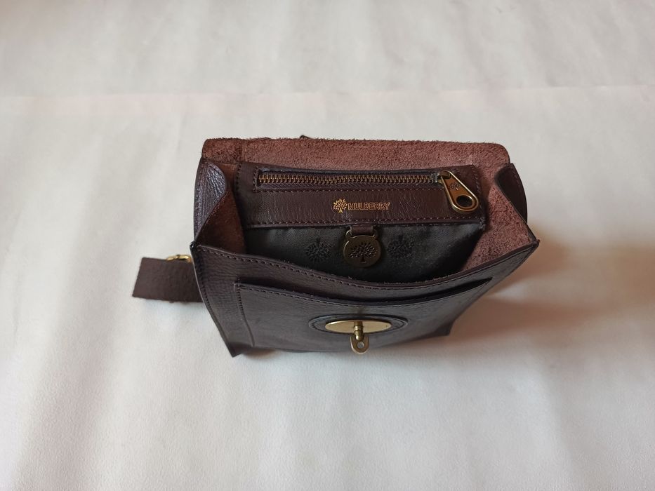 Сумка кожаная бренда MULBERRY .