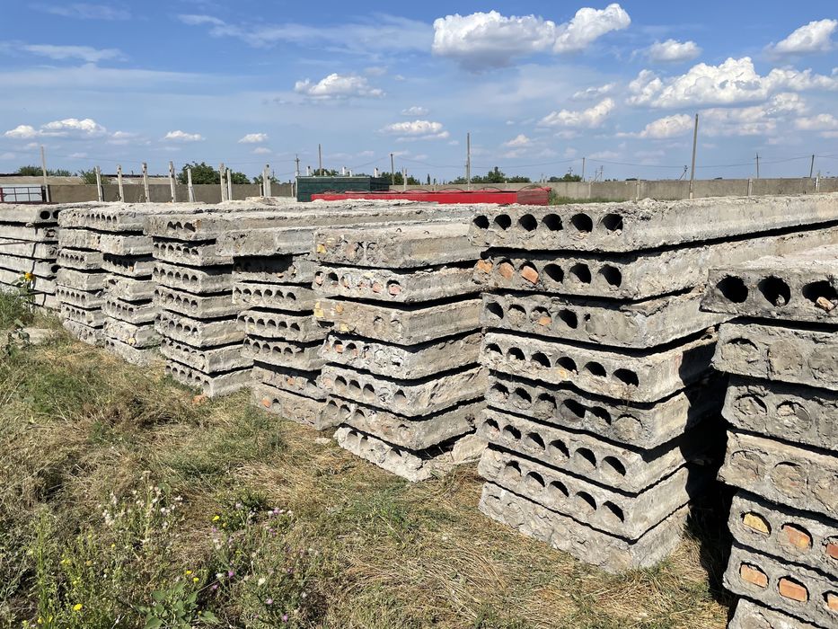 Кирпичь б/у красный плиты перекрытия,дорожные