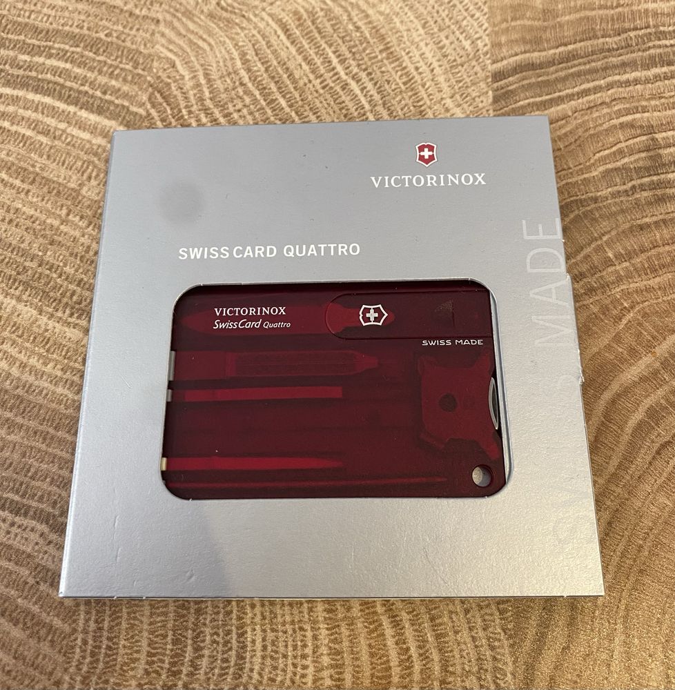 Victorinox SwissCard Quattro Rubin Red czerwony