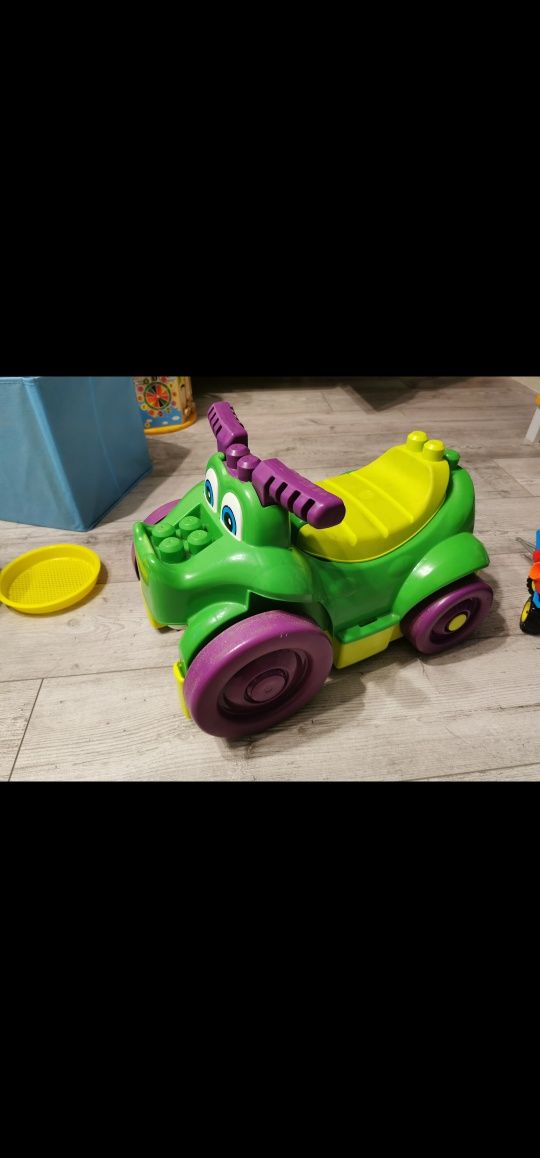 Zjadacz klocków Jezdzik Fisher price