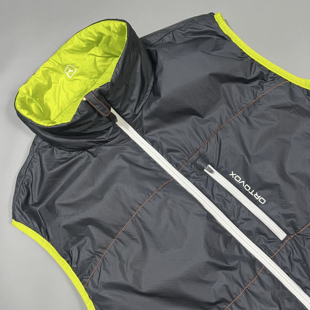 Жилетка /безрукавка двостороння чоловіча Ortovox Light Vest Piz Cartas