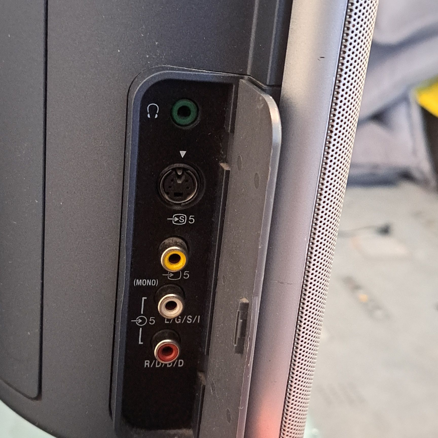 Телевізор Sony Wega Engine