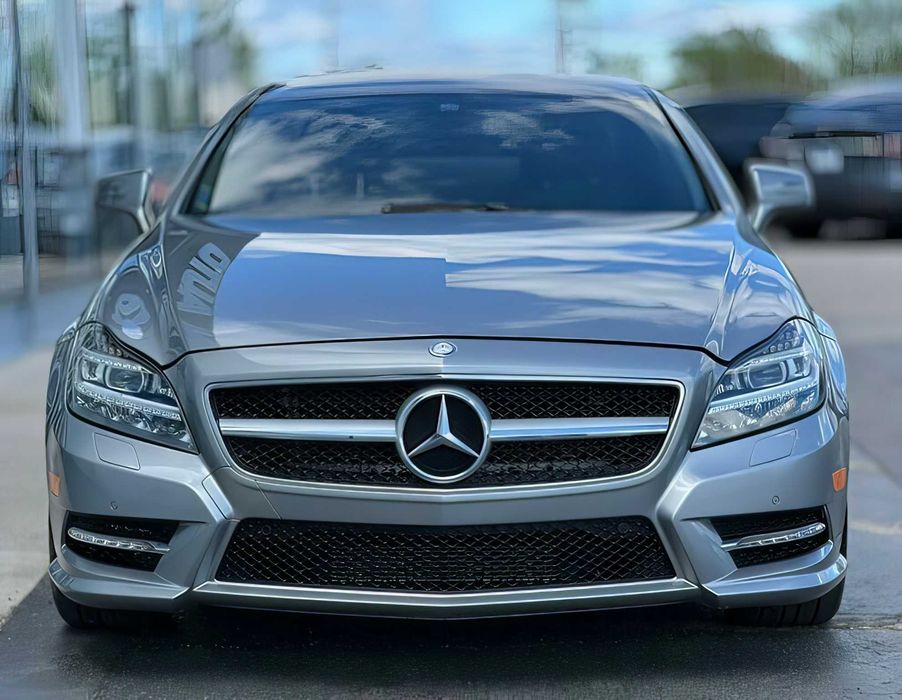 Mercedes-Benz CLS      2013