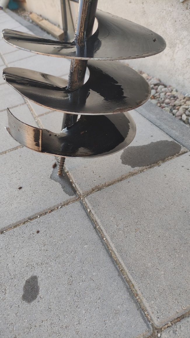 Świder do ziemi 20cm