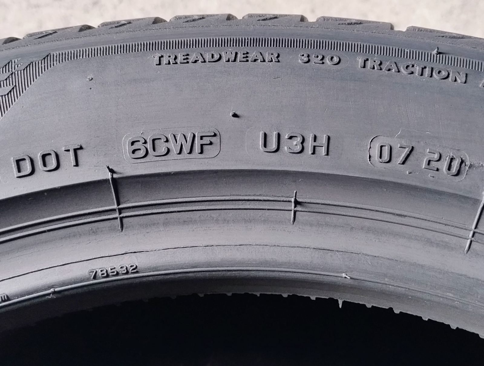 Шини літні R18 255/45 Bridgestone Turanza T005