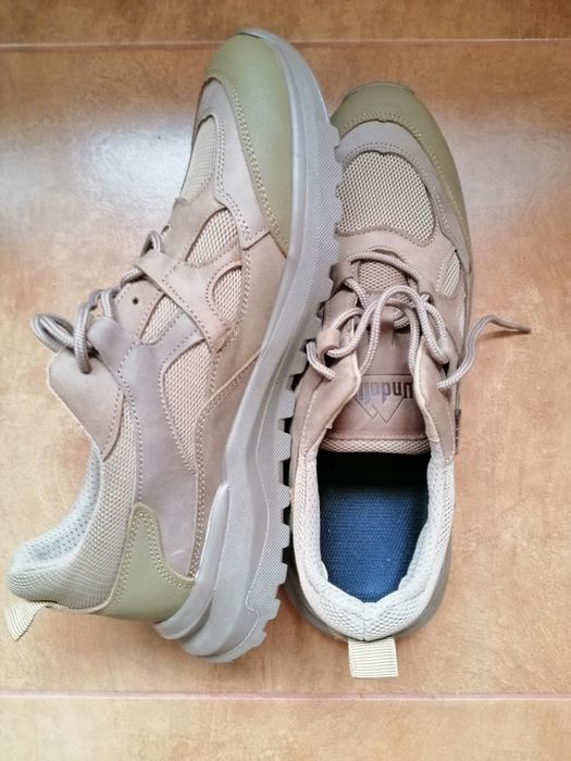 Продам тактичні кросівки