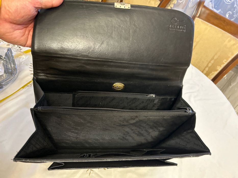 Портфель из натурального ската