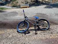 Bmx dirt jump impecavel