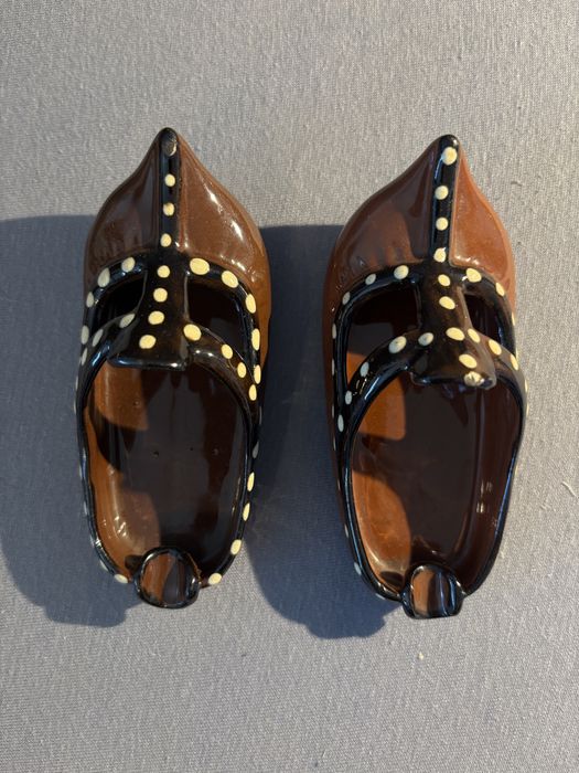 Ceramiczne buciki - dekoracyjne popielniczki