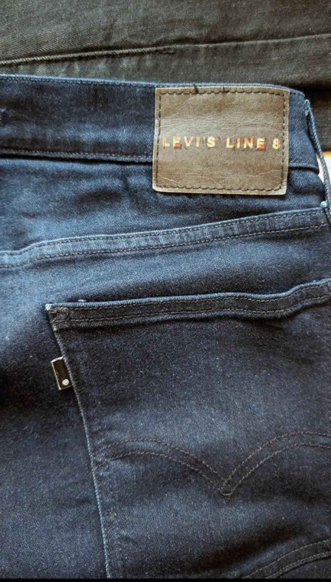 2 pares calças Levis