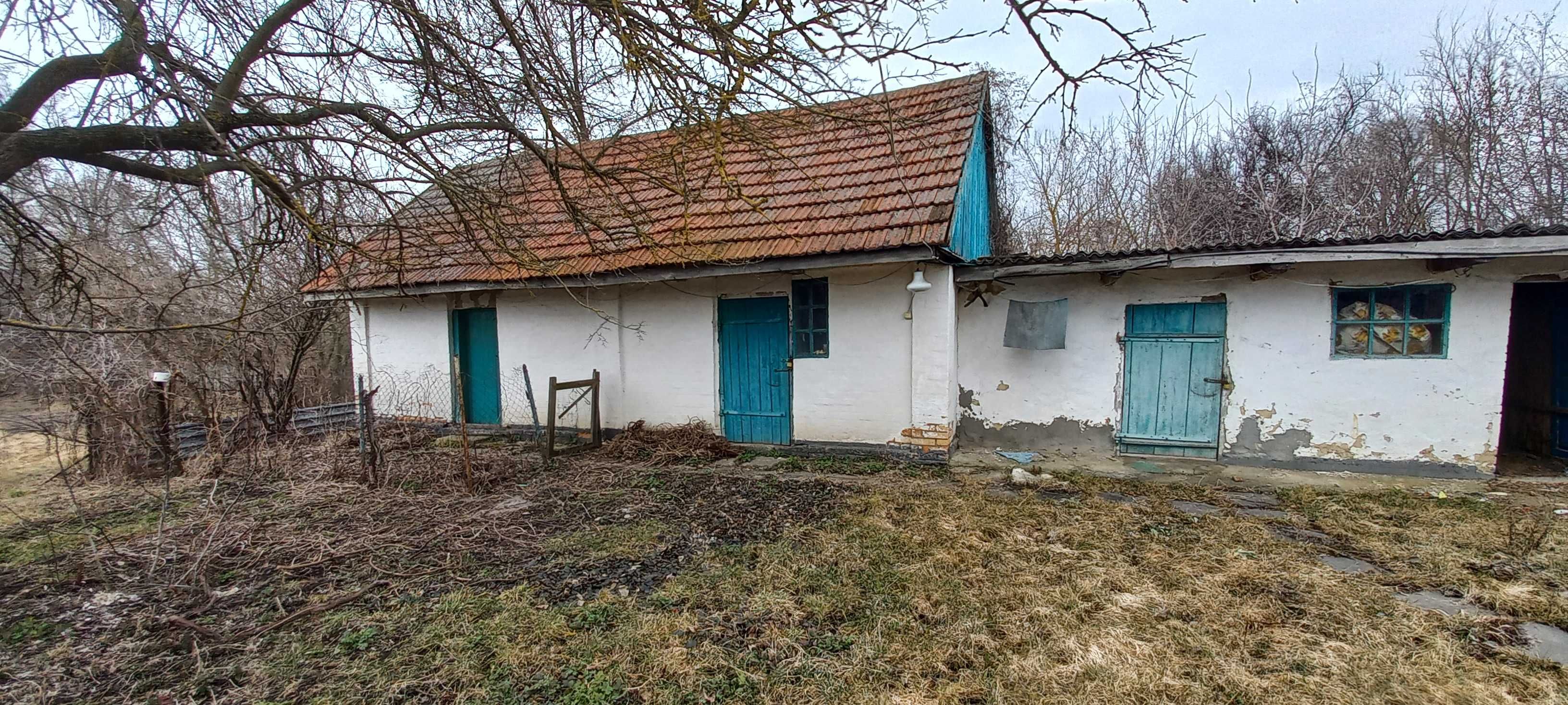 Продаж 4 кім. будинку  в селі Черняхівка до залізничної станції 15 хв.