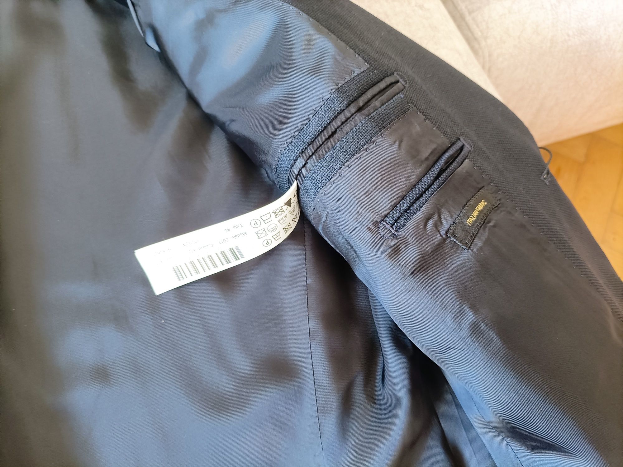 Novo - Blazer Massimo Dutti Azul-Marinho T46