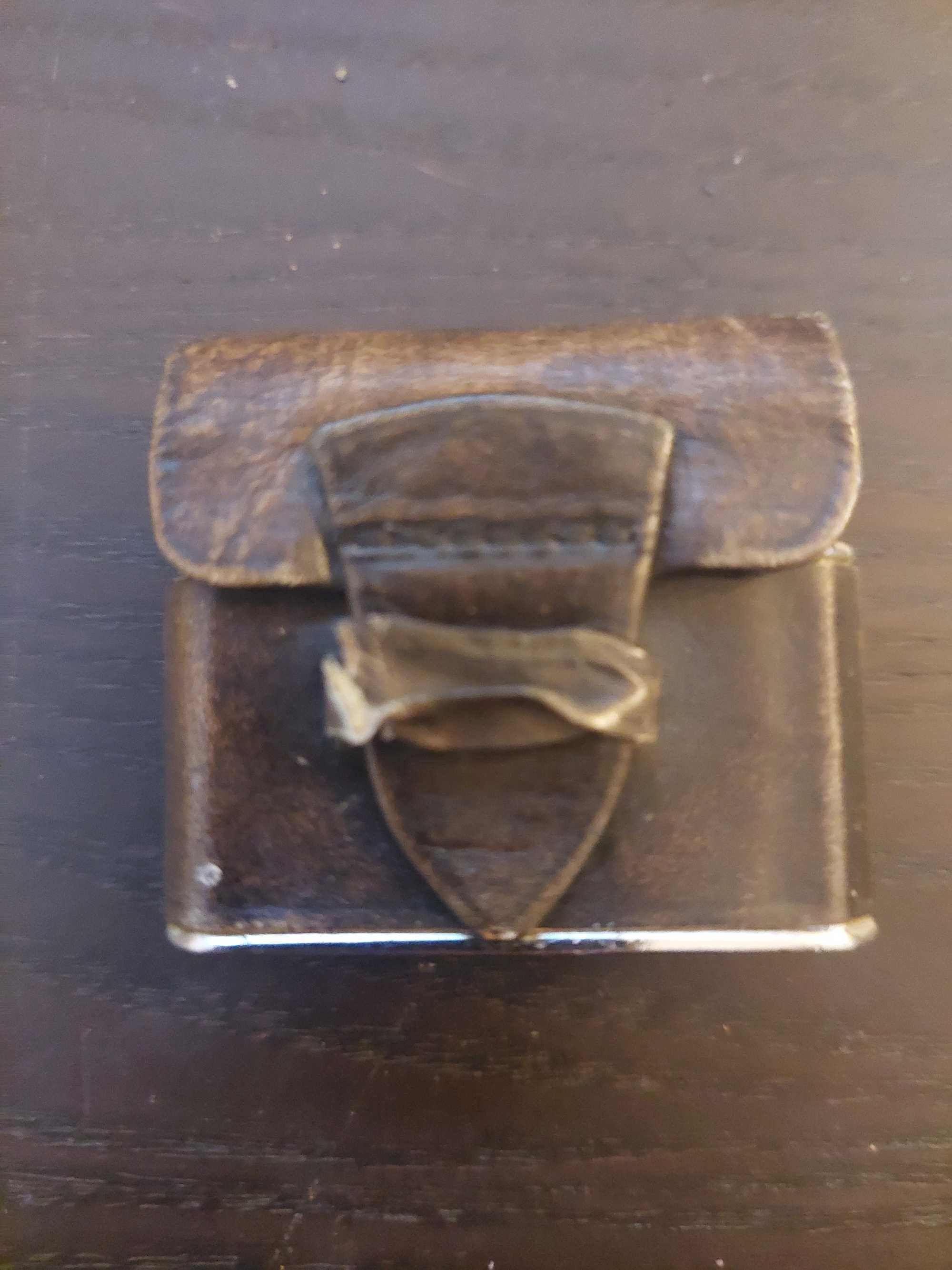 Vendos 4 isqueiros Zippo e um Colibri