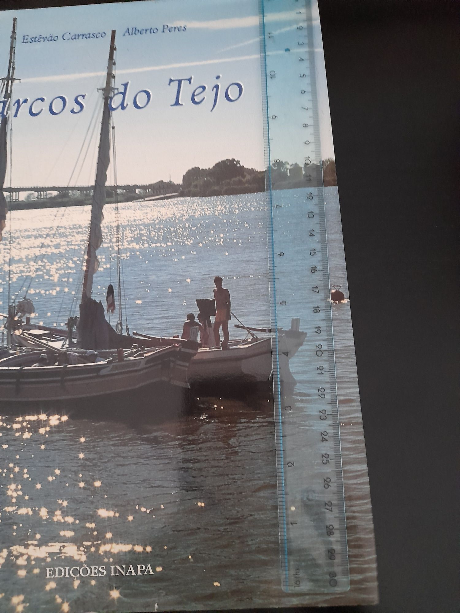 Livro Barcos do Tejo