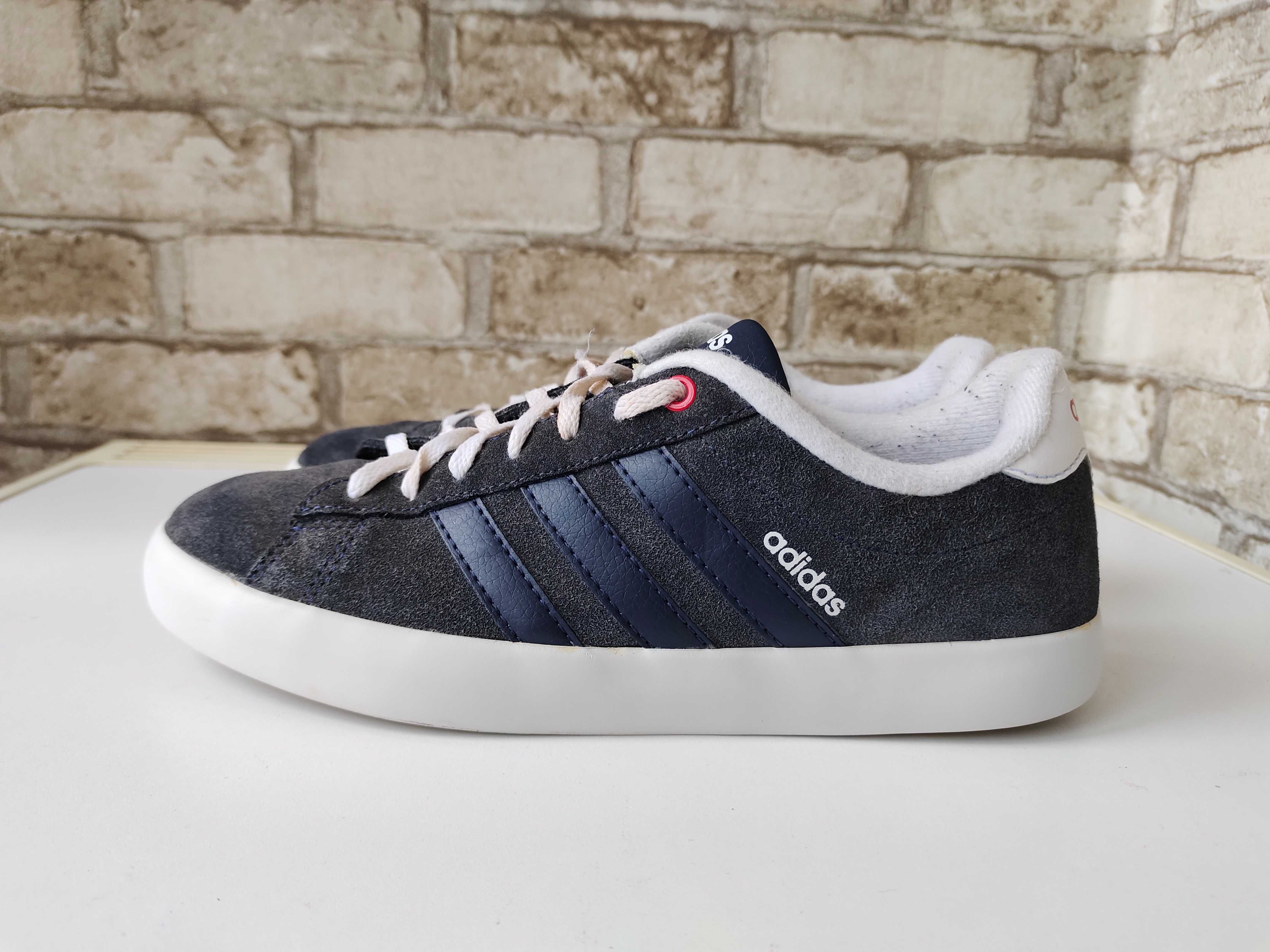 Кроссовки  adidas