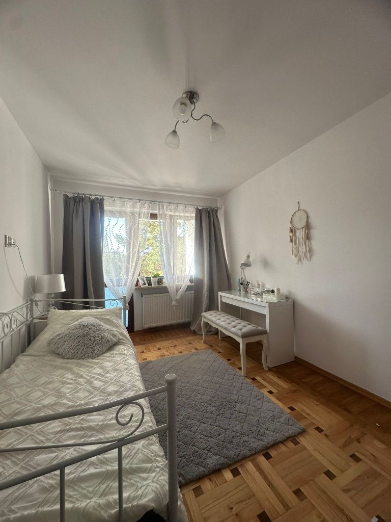 Piętro 80 m2 w domu jednorodzinnym