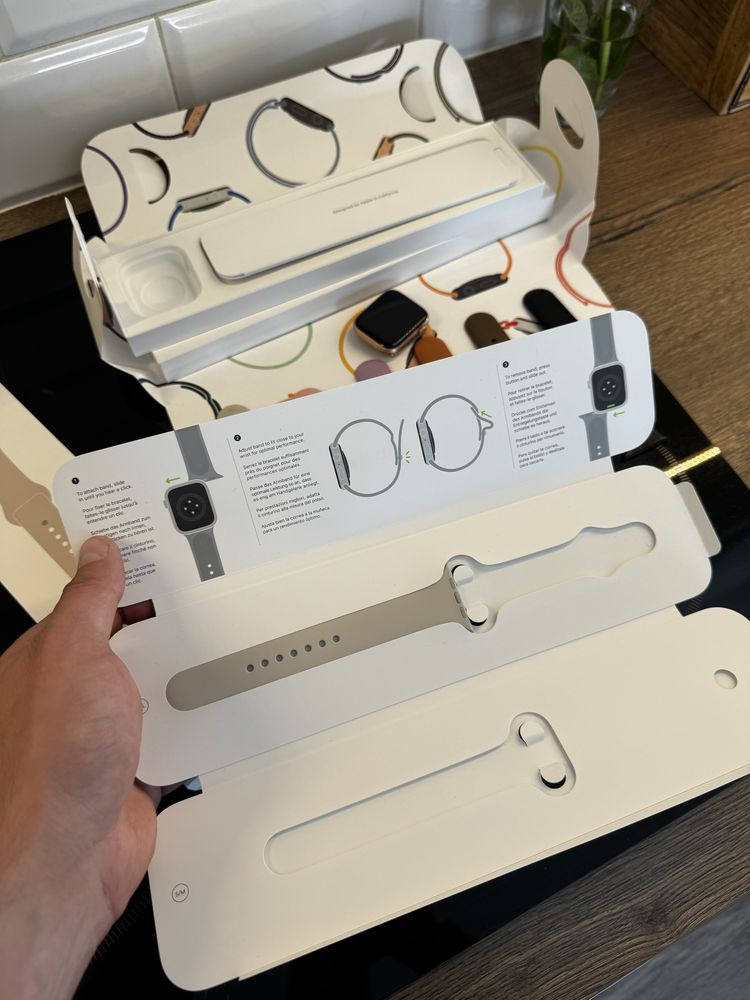 Sprzedam Apple Watch SE 44mm Gold GPS