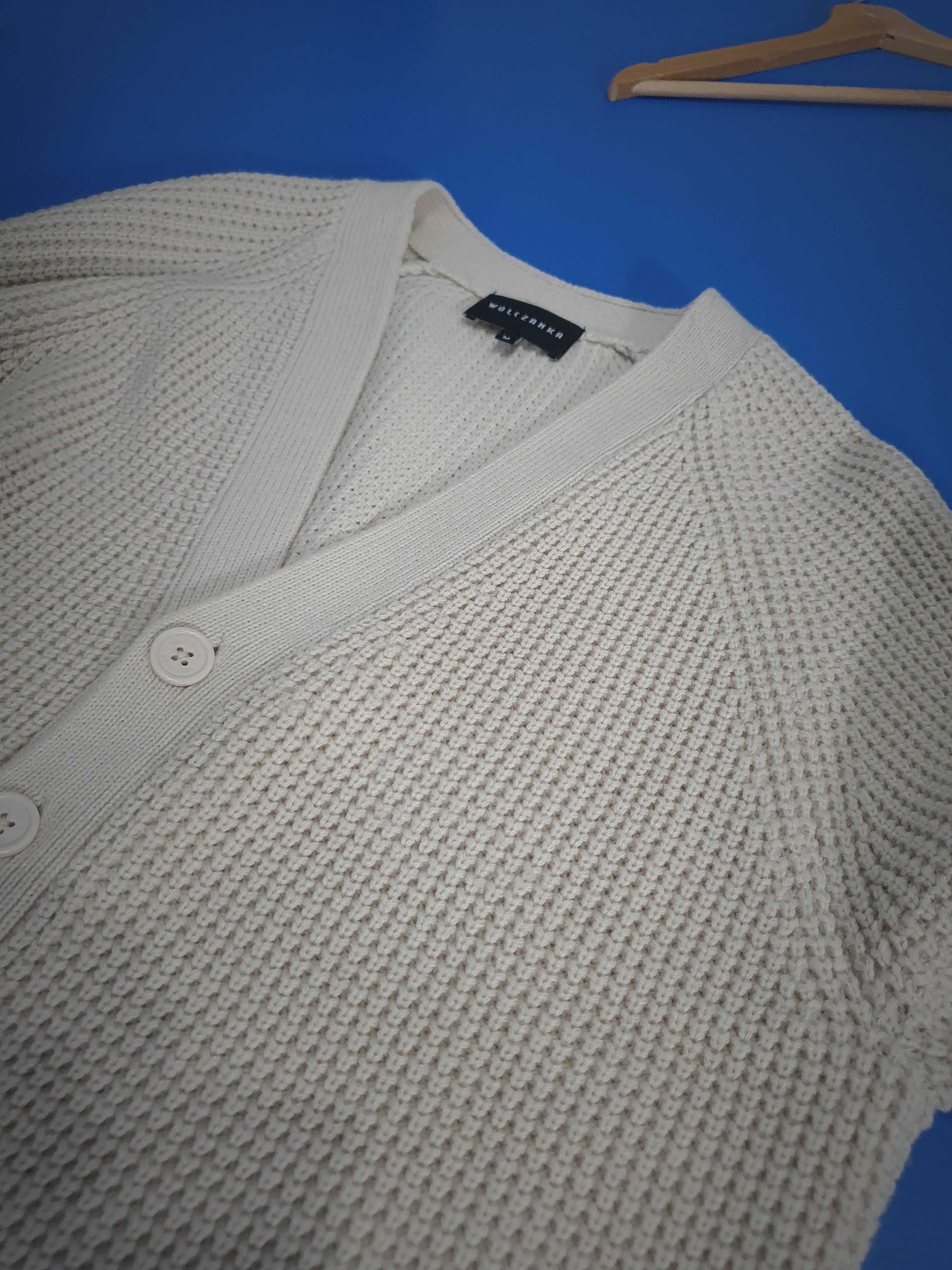 Sweter beżowy Wólczanka rozmiar M (faktycznie M/L)