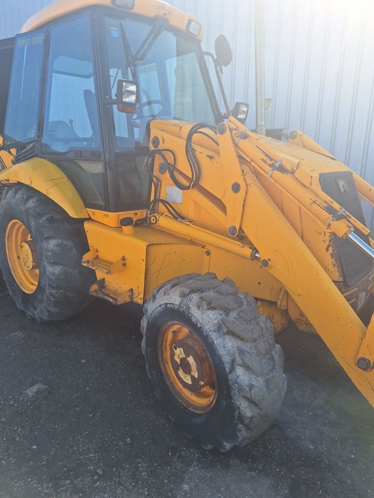 Jcb 3cx turbo com extensível e matrícula