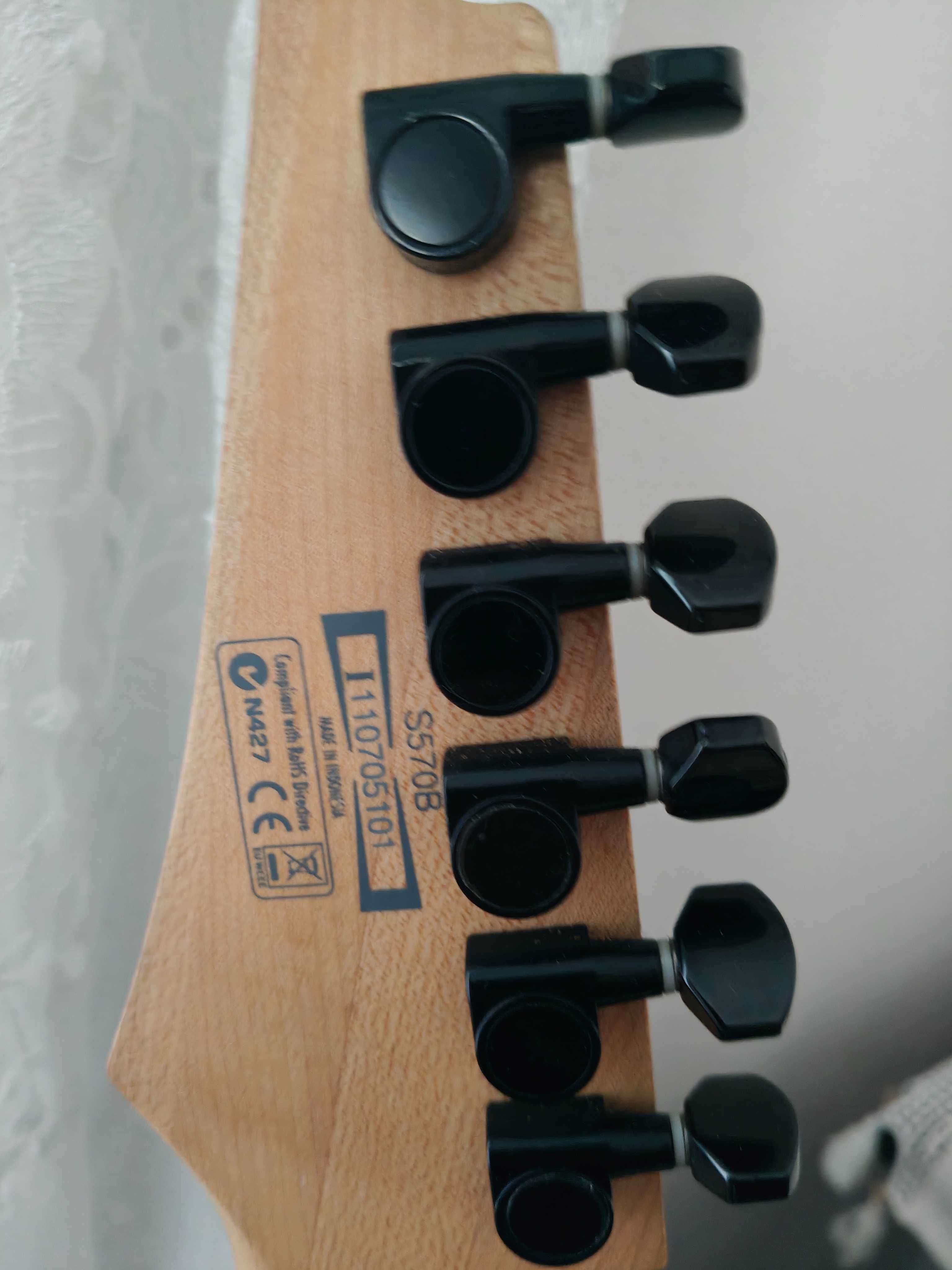 Ibanez S 570B Branco