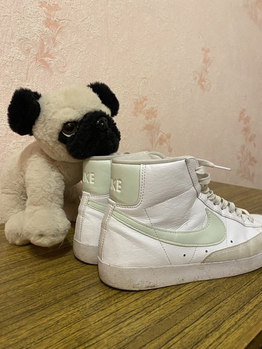 Nike Blazer Mid 77
