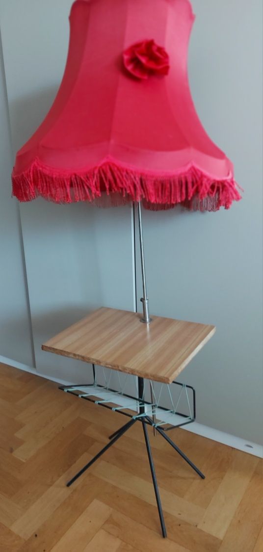 Lampa  podlogowa PRL ze stolikiem