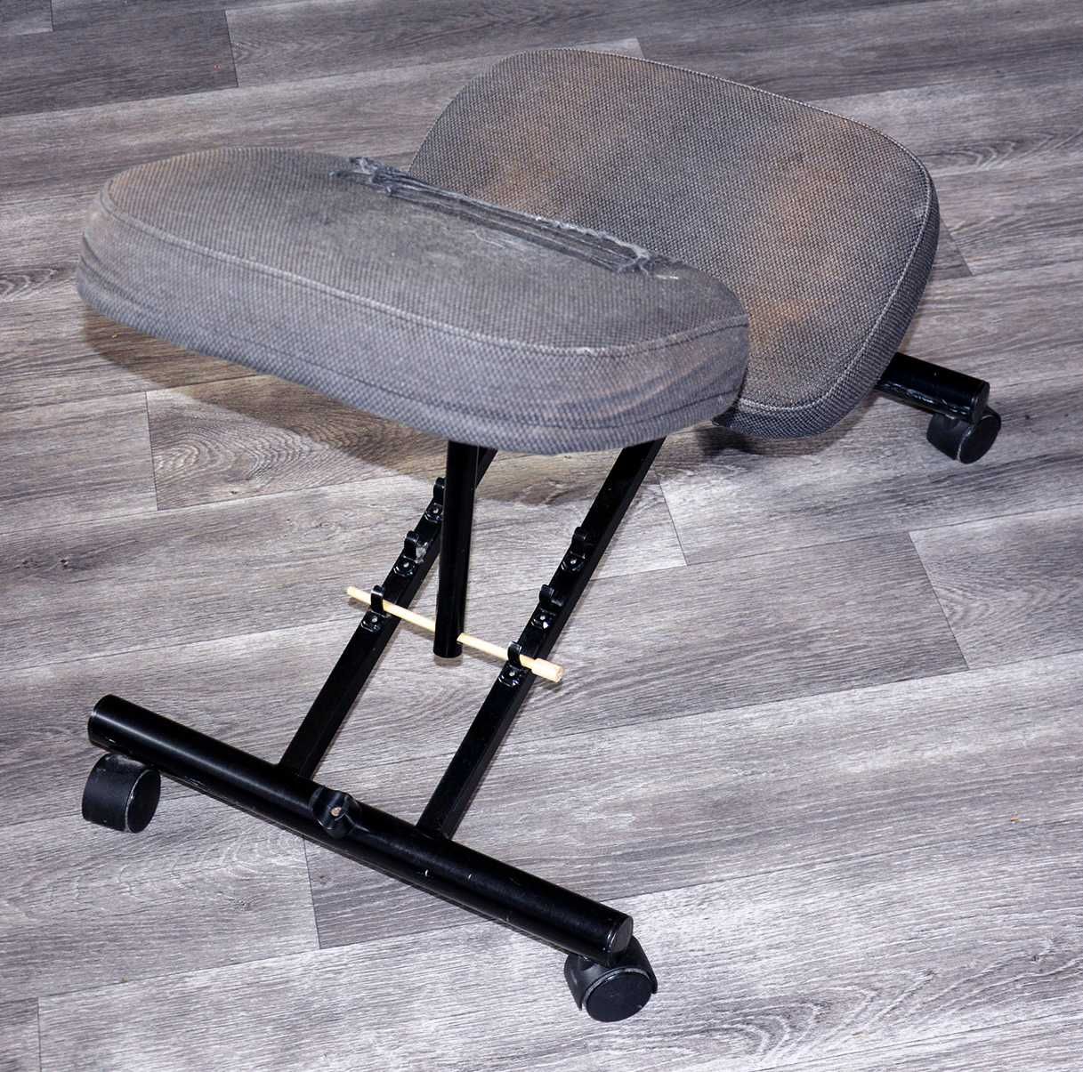 IKEA klęcznik EIFRED