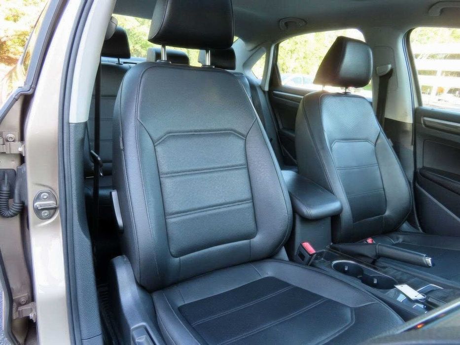 Volkswagen Passat SE      2016