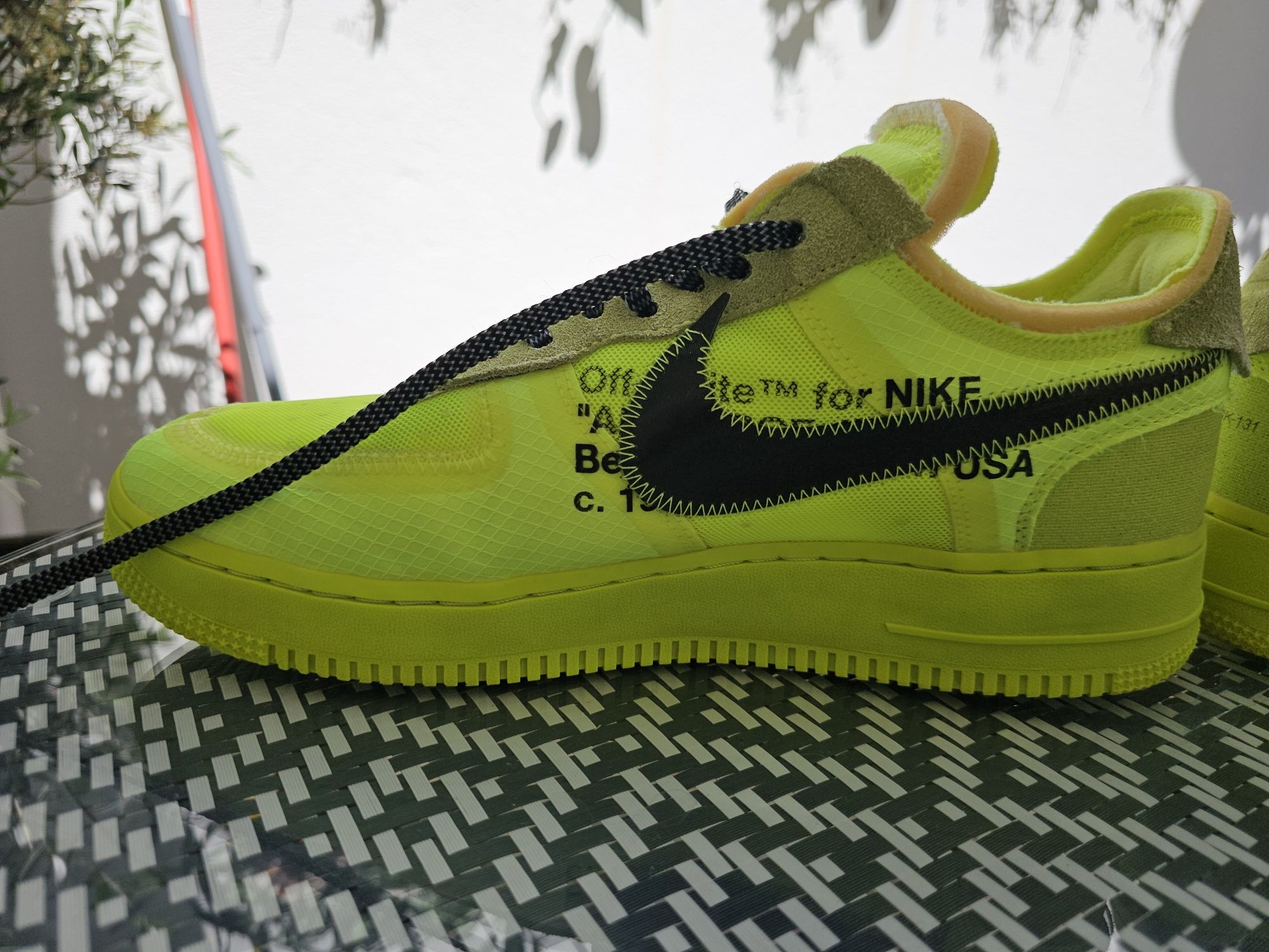 Nike Air Force 1 Off-White Volt