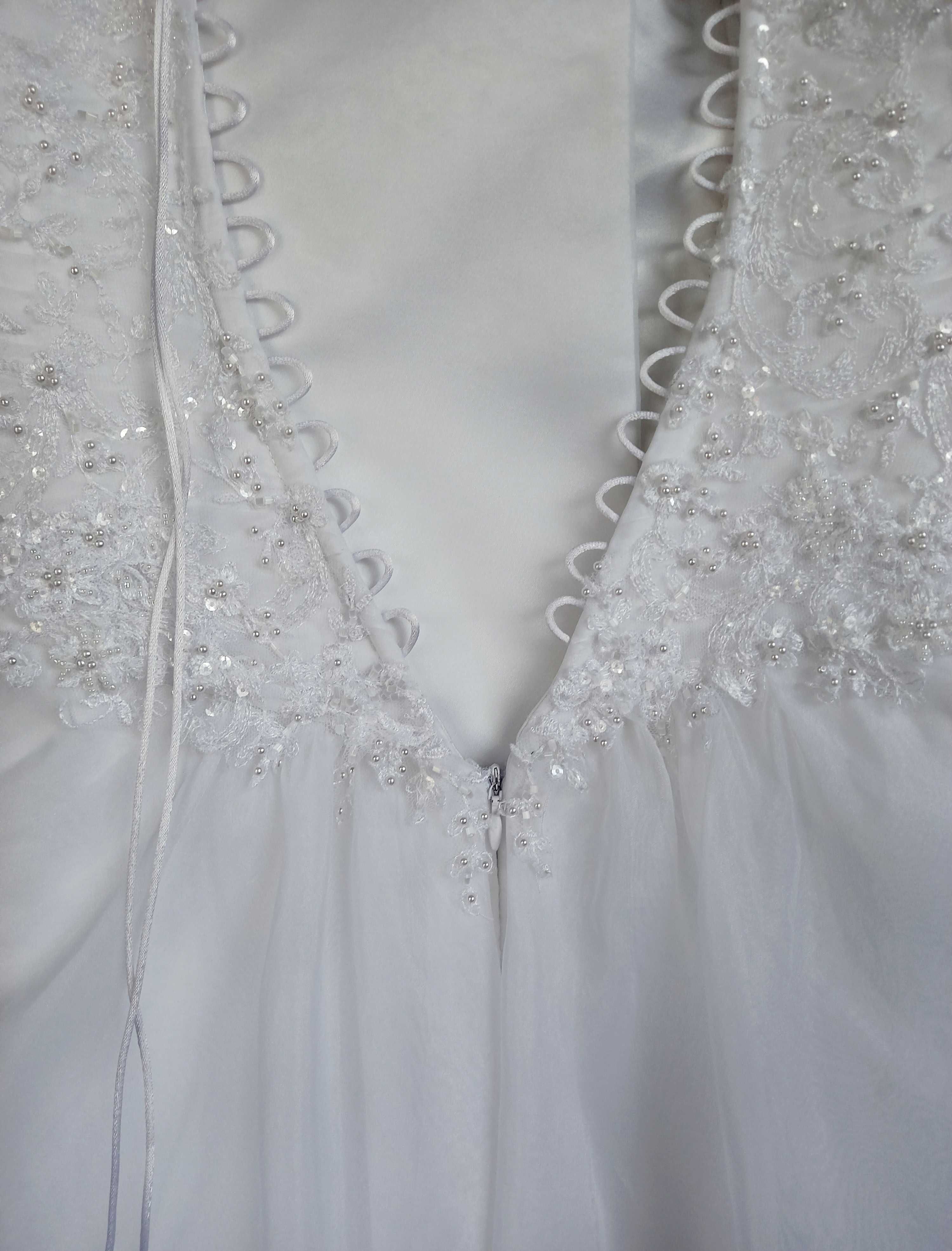 Piękna biała suknia ślubna rozm. 42-44 koronka wyszywana koralikami
