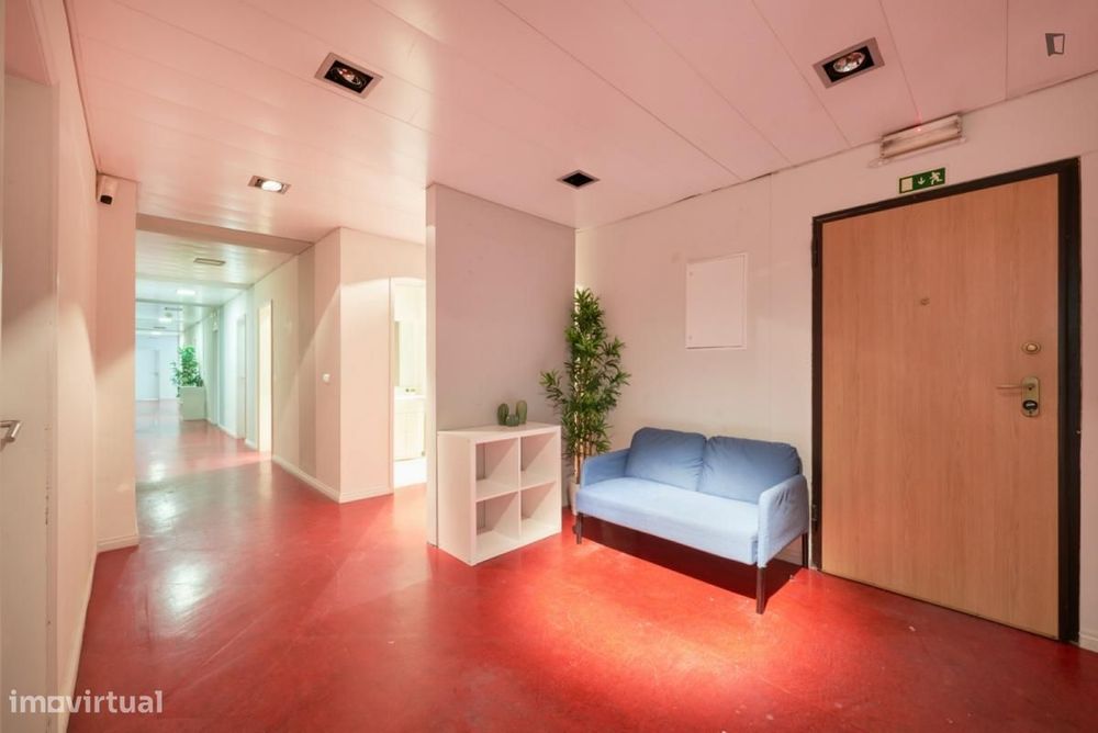 Quarto - localizado em Entrecampos Lisbon